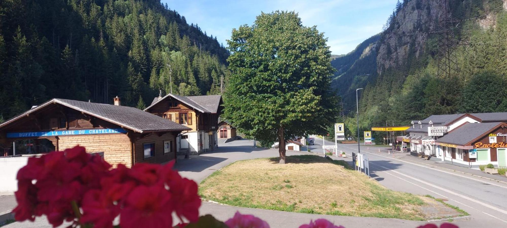 Les Touristes Hotel Chatelard Kültér fotó